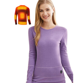 Femme portant un tee-shirt violet sur fond blanc. On voit les zones de chauffe sur le tee-shirt en vignette.