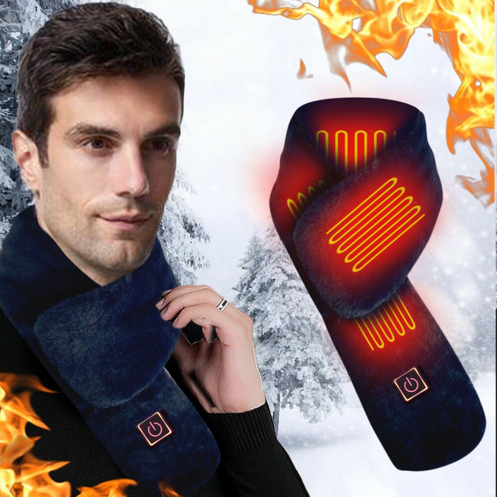 homme qui porte un tour de cou chauffant bleu dehors dans la neige